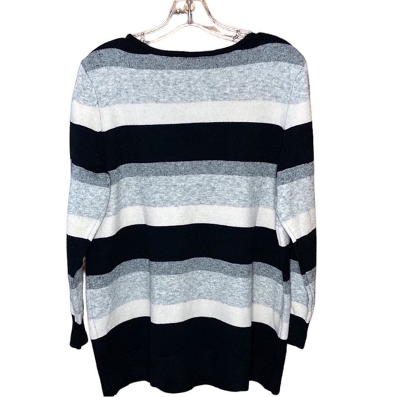 Lane Bryant | NEW Black Gray Striped Sweater 14/16 - Picture 2 of 5
